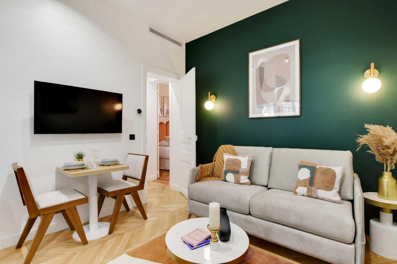 Chic Apartment - 1Br-4P - Facing The Louvre パリ エクステリア 写真